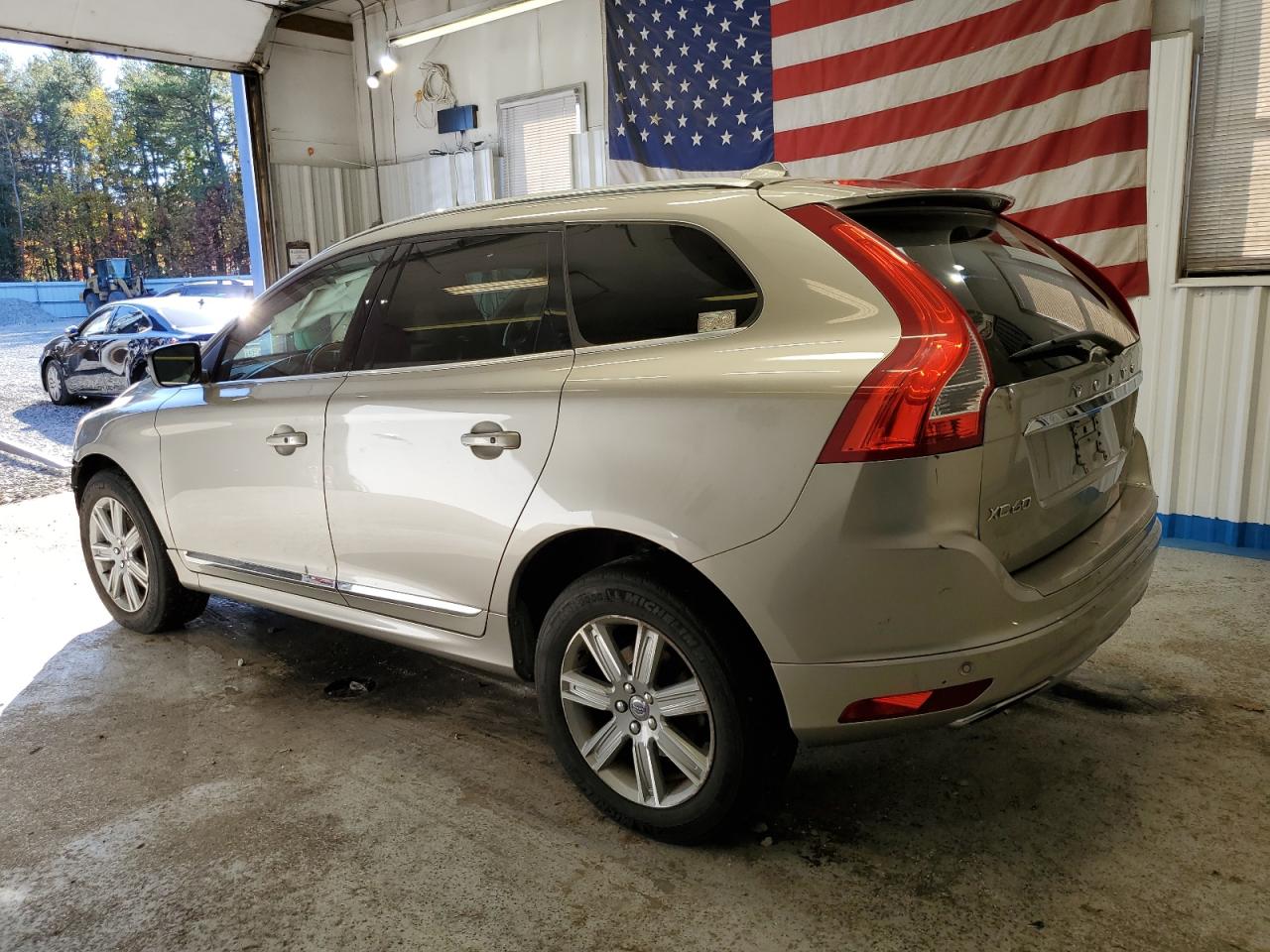 VOLVO XC60 T6 PLATINUM