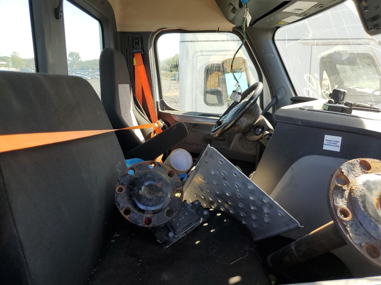 Lot #3268239091 2020 FREIGHTLINER CASCADIA 1