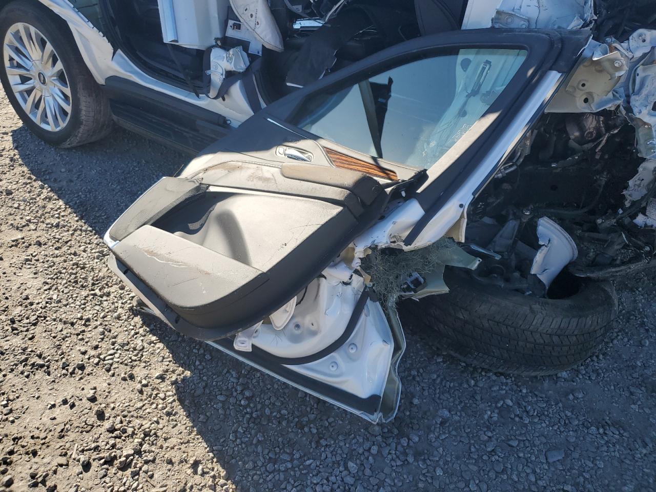 CADILLAC ESCALADE LUXURY