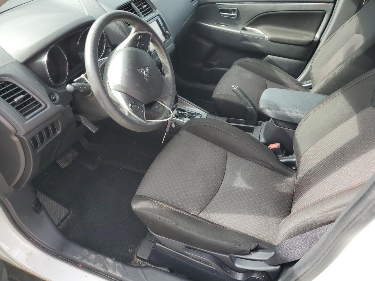 MITSUBISHI OUTLANDER ES