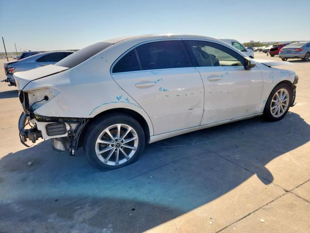 2021 MERCEDES-BENZ A 220 - W1K3G4EB1MJ313431