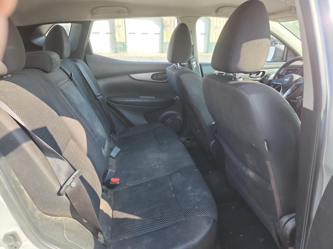 NISSAN ROGUE SPORT S