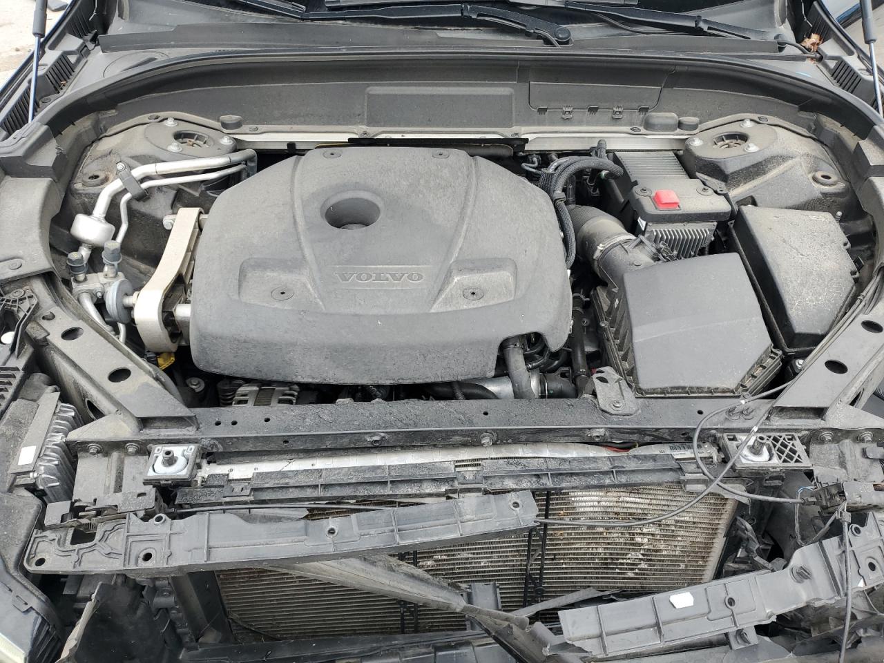 VOLVO XC60 T5 R-DESIGN