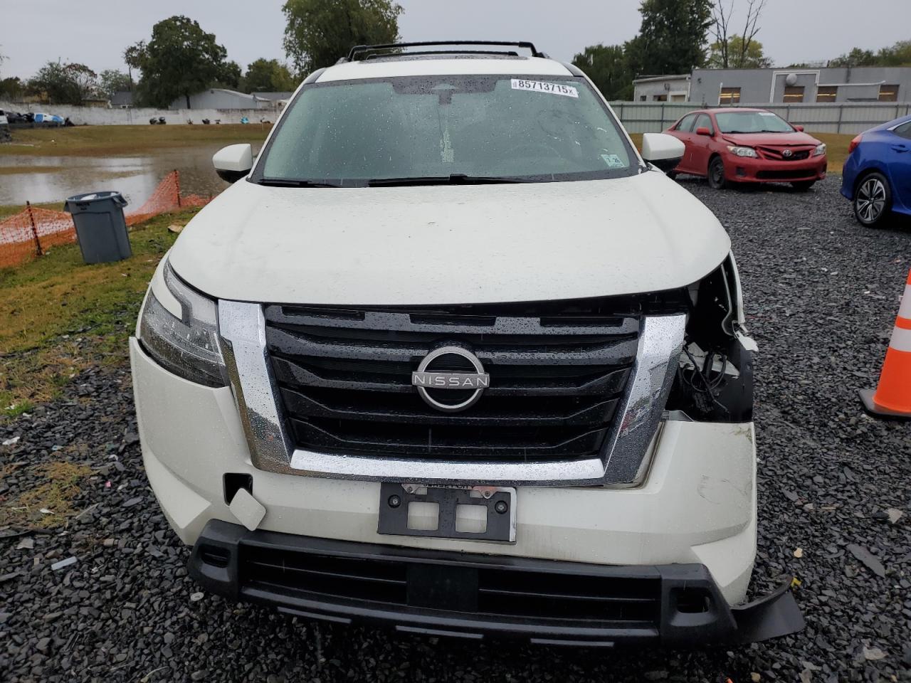 NISSAN PATHFINDER SV