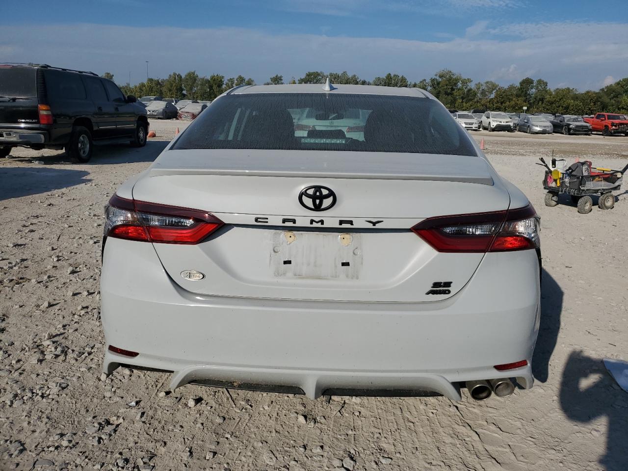 TOYOTA CAMRY SE NIGHT SHADE