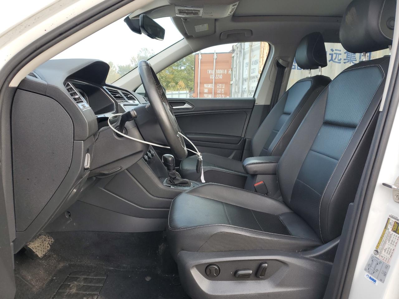 VOLKSWAGEN TIGUAN SE