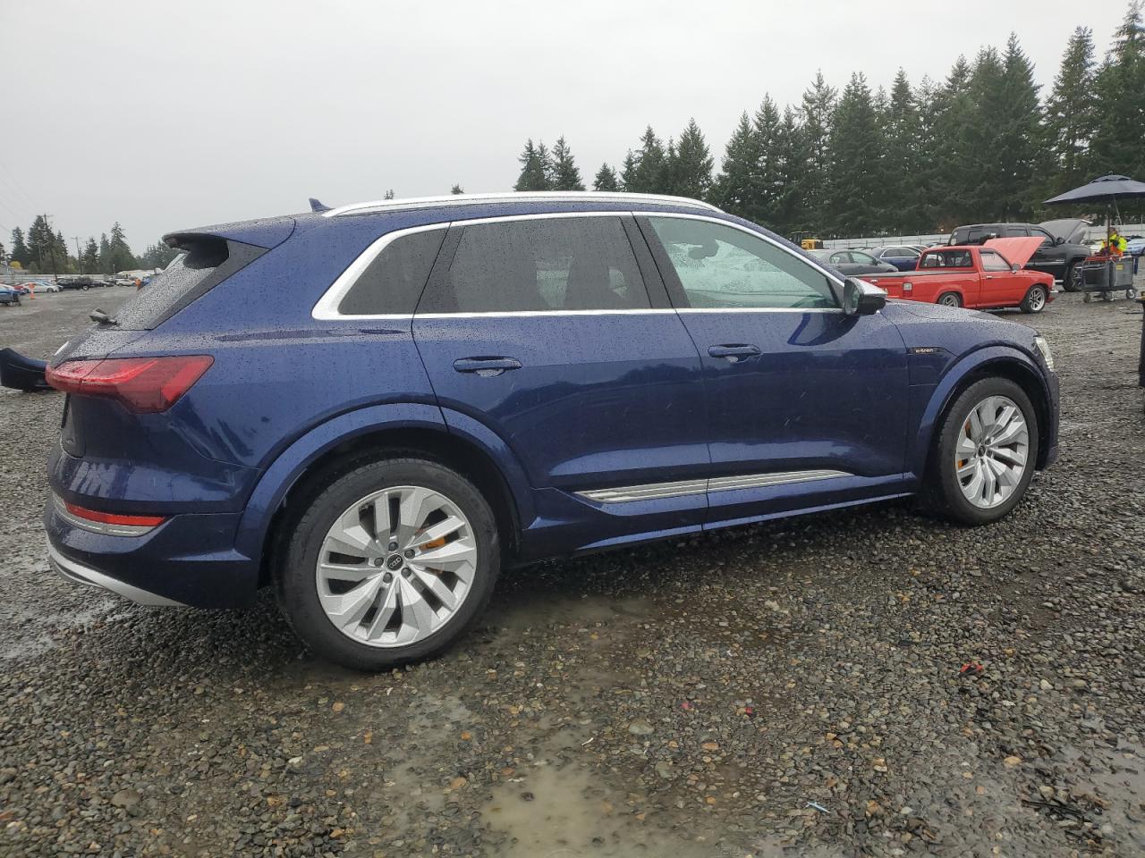 AUDI E-TRON PREMIUM PLUS