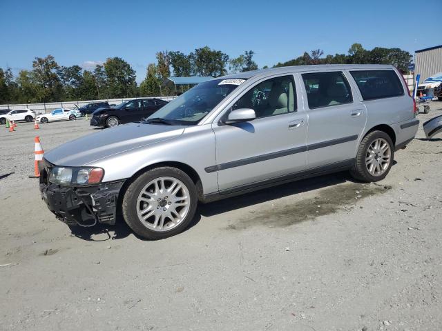 VOLVO V70 FWD