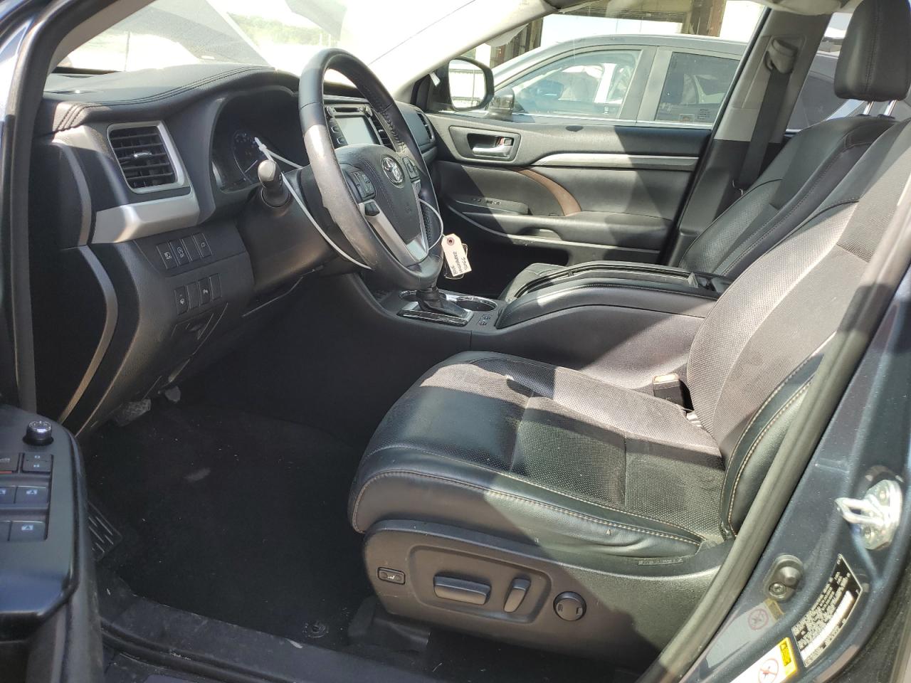 TOYOTA HIGHLANDER LIMITED