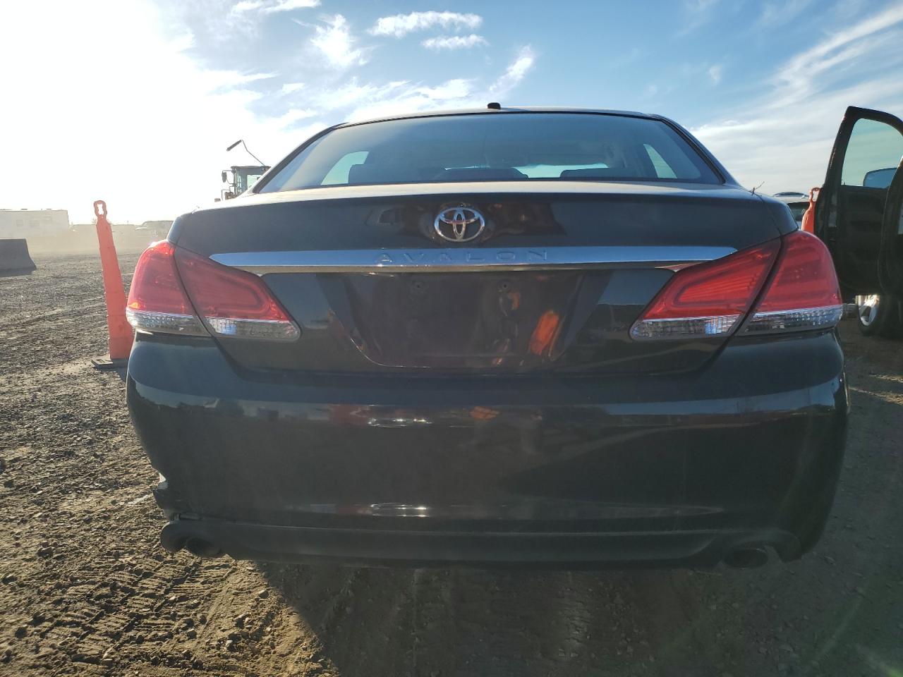 TOYOTA AVALON BASE