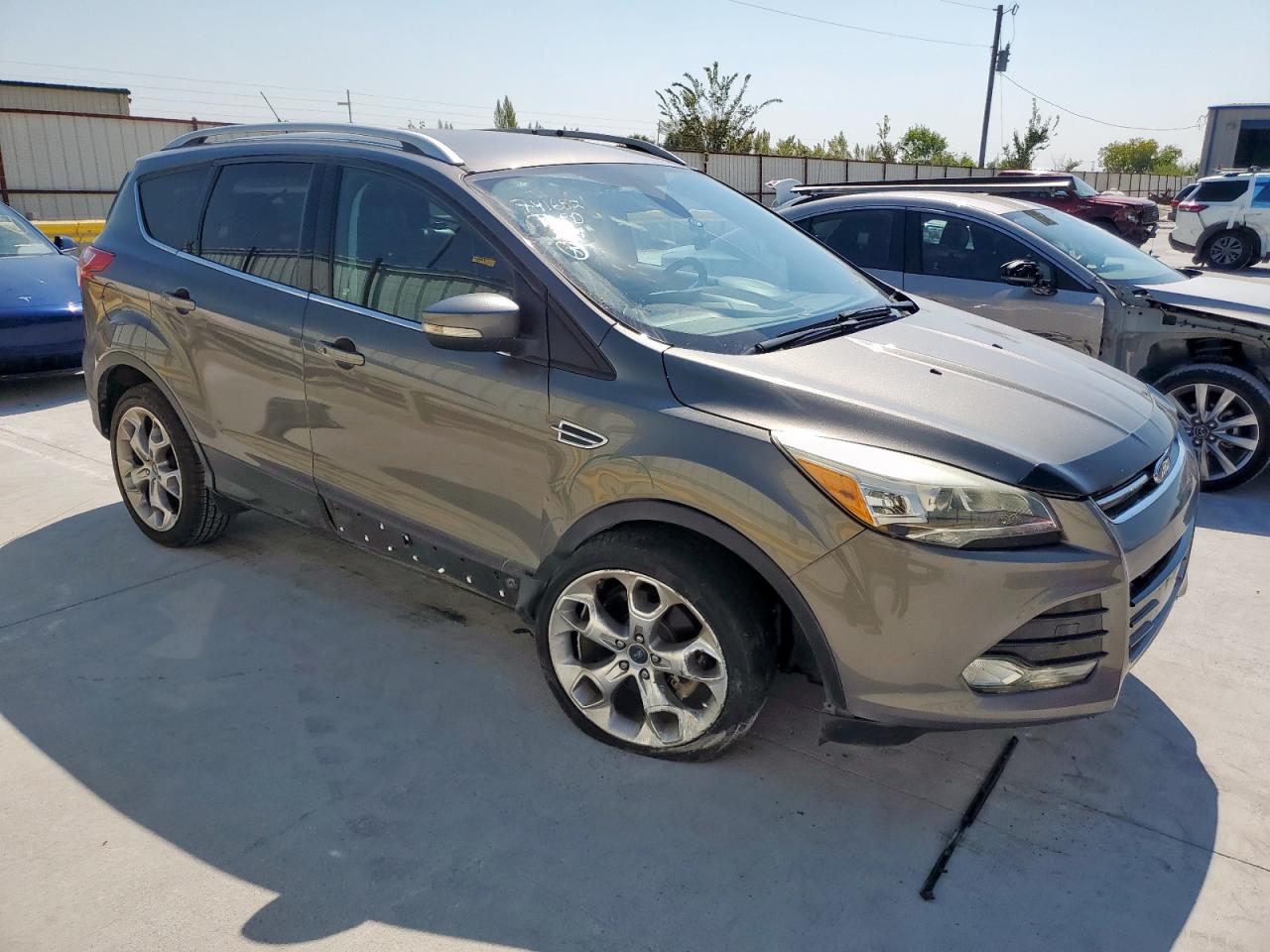 FORD ESCAPE TITANIUM