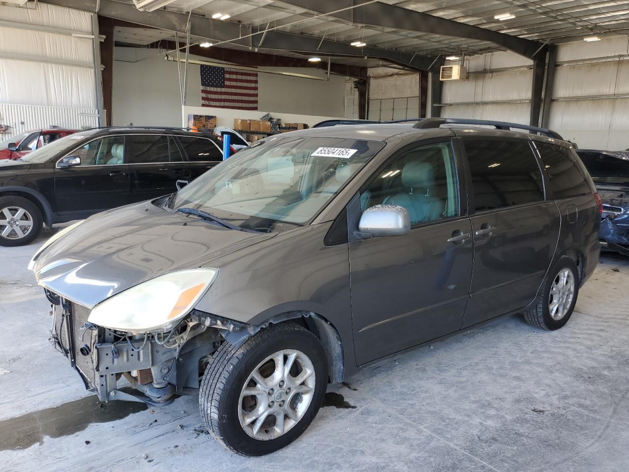 Lot #3302713023 2004 TOYOTA SIENNA XLE