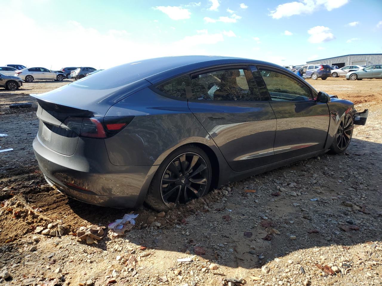 TESLA MODEL 3