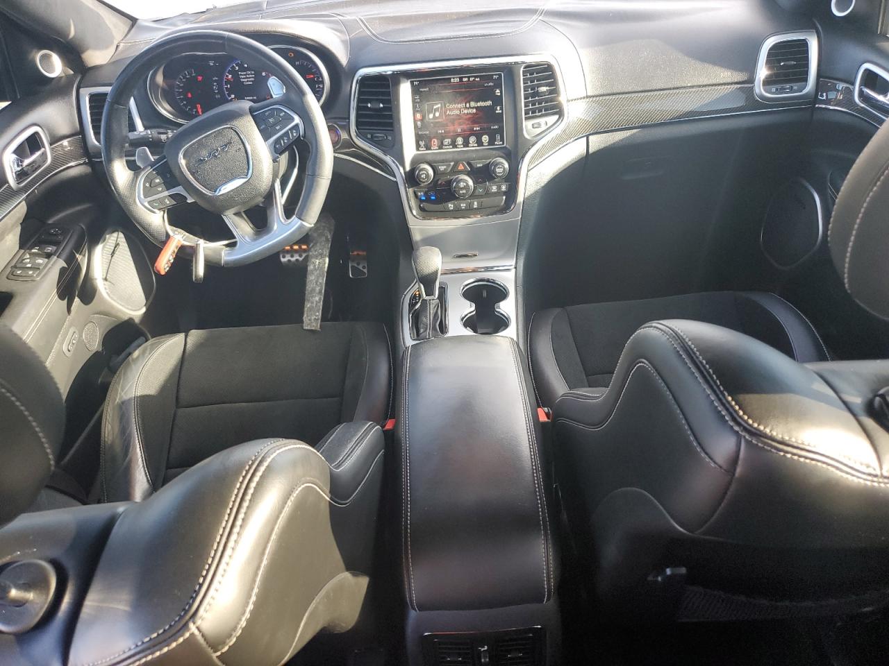 JEEP GRAND CHEROKEE SRT-8