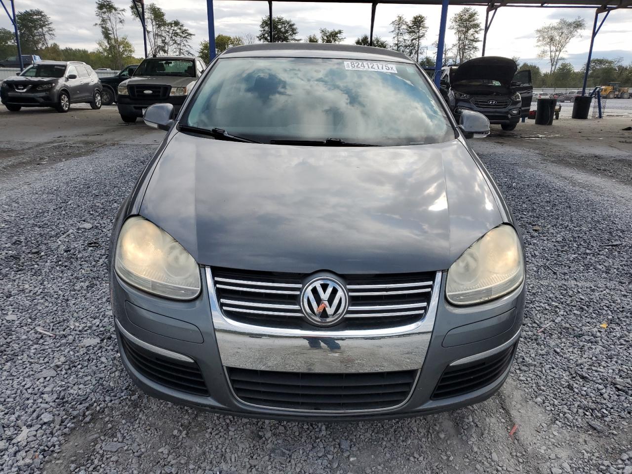 VOLKSWAGEN JETTA S