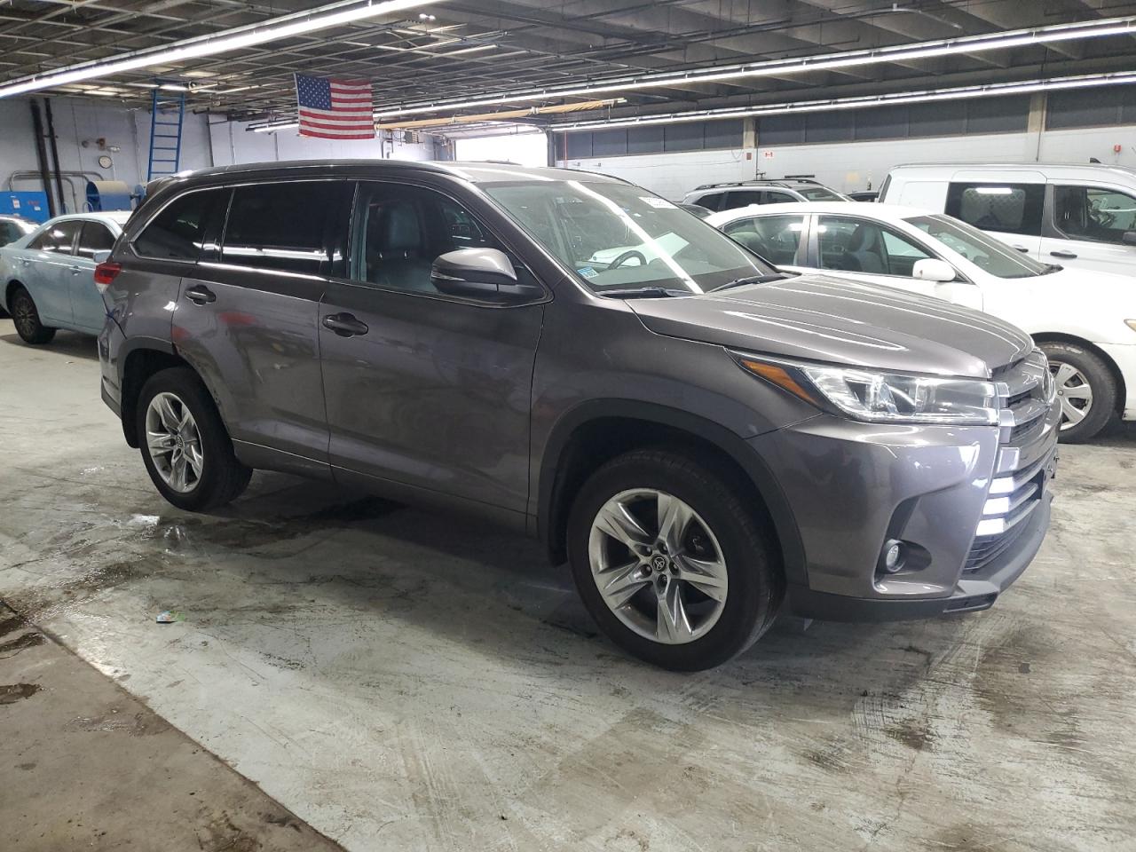 TOYOTA HIGHLANDER LIMITED