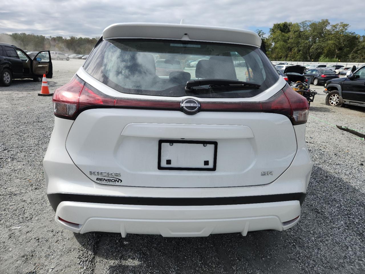 NISSAN KICKS SR