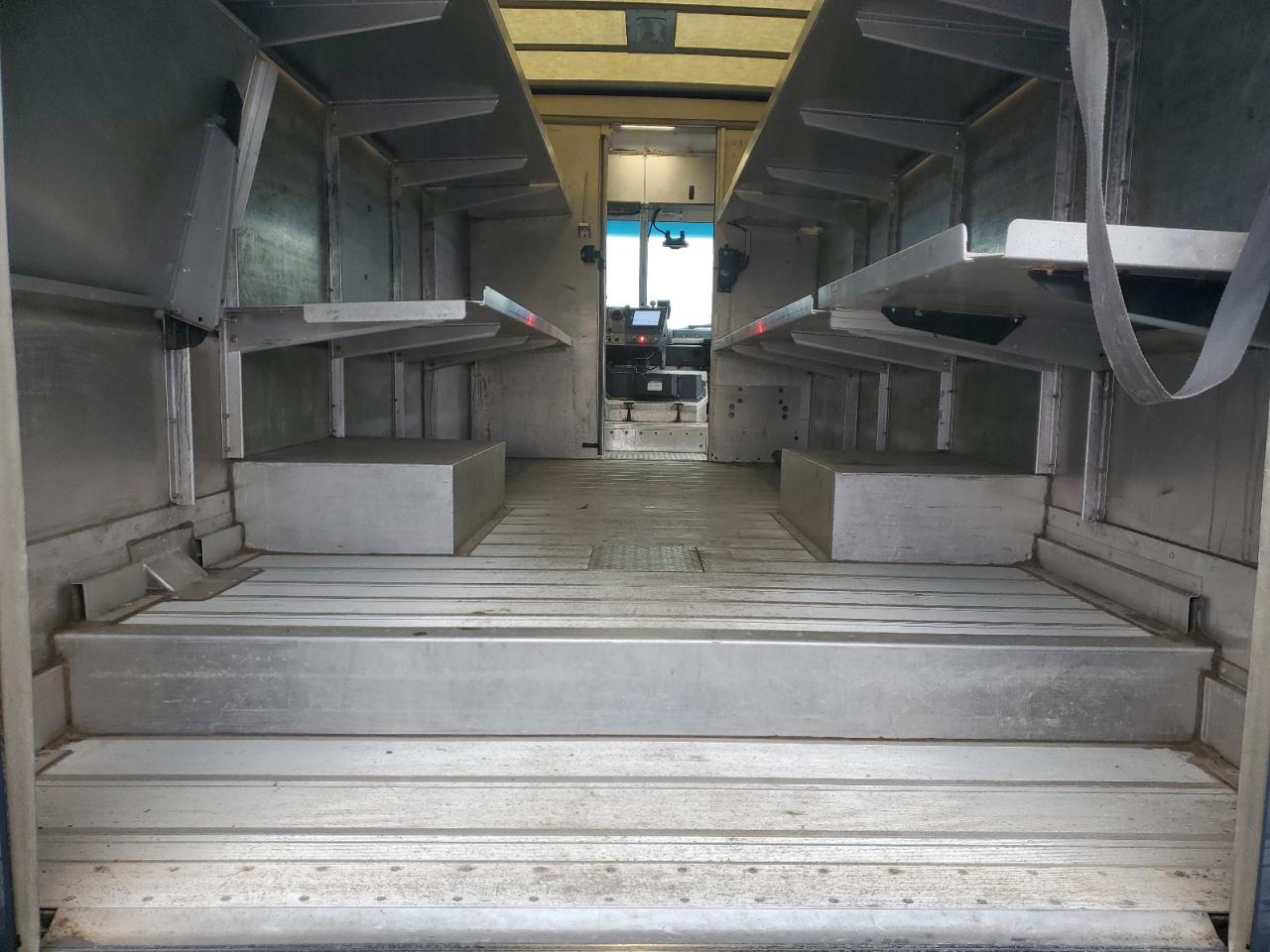 Lot #3310445319 2020 FORD F550