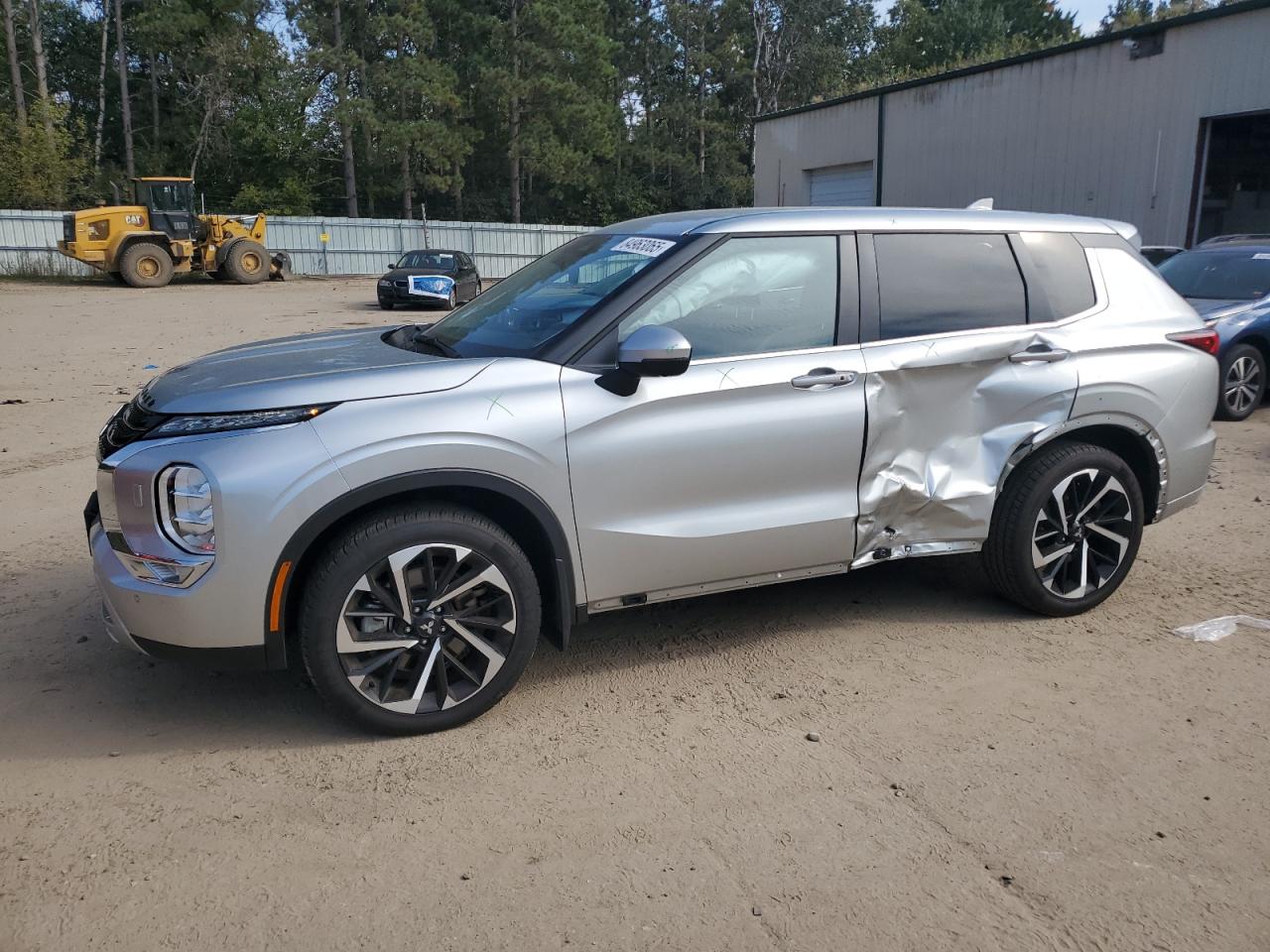 MITSUBISHI OUTLANDER SE