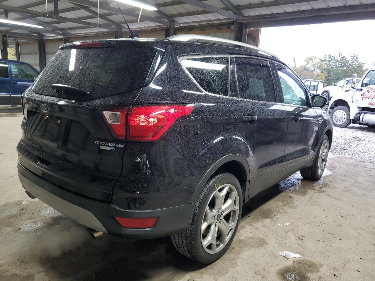 FORD ESCAPE TITANIUM