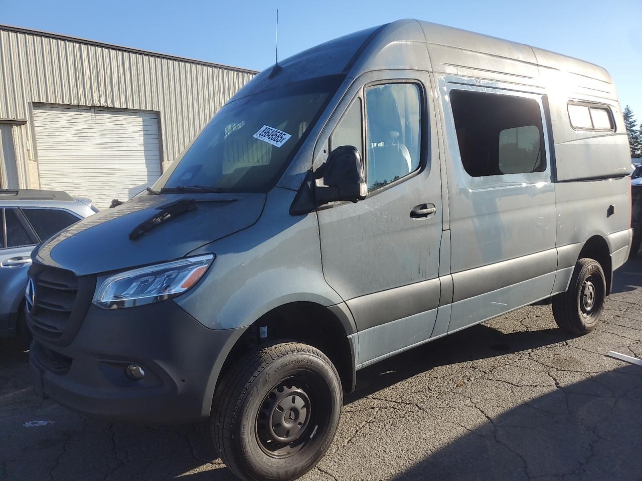 MERCEDES-BENZ SPRINTER 2500