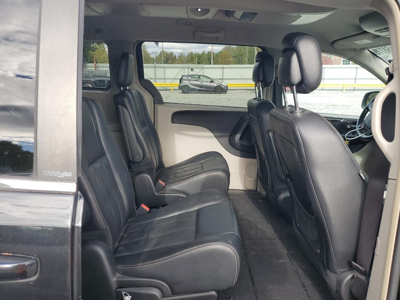 CHRYSLER TOWN & COUNTRY TOURING