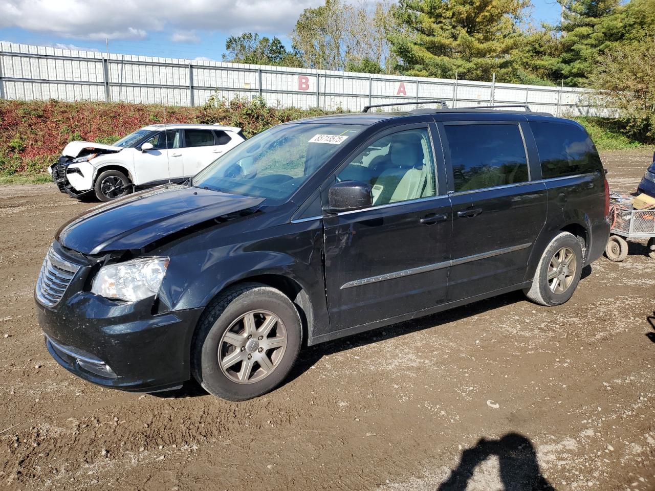  Salvage Chrysler Minivan