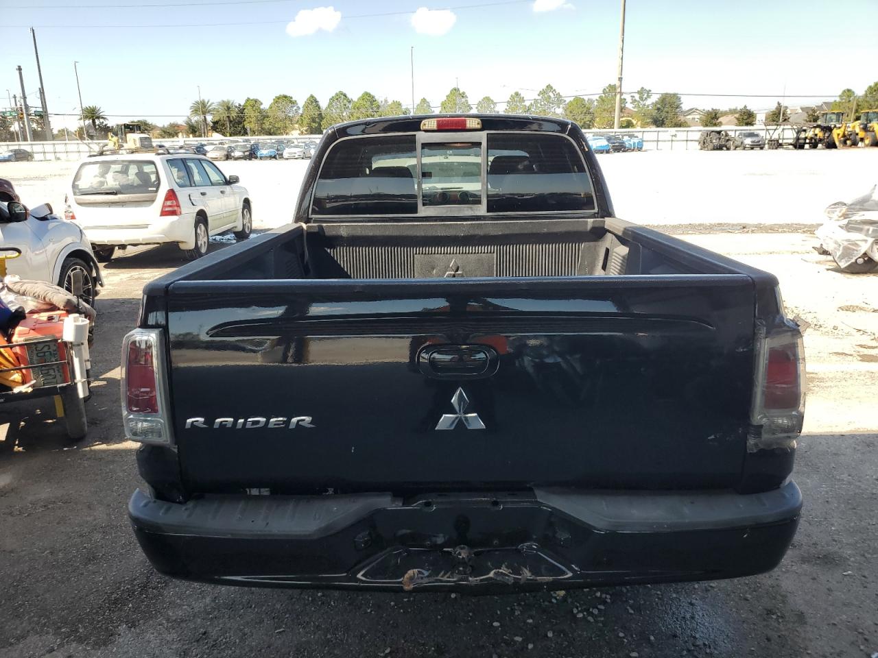 Lot #3315891113 2008 MITSUBISHI RAIDER LS