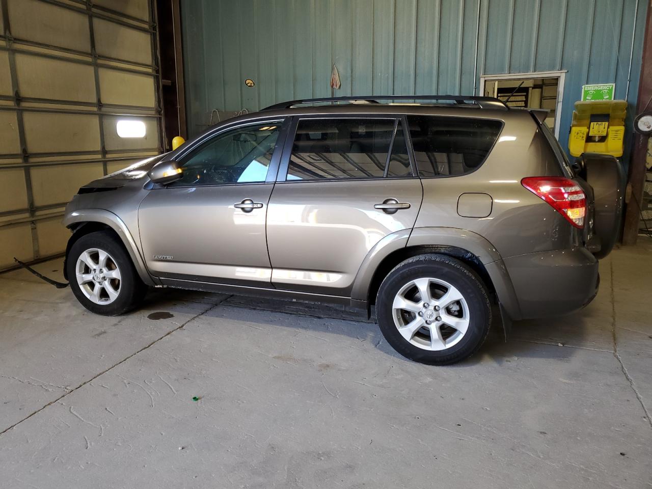 TOYOTA RAV4 LIMITED