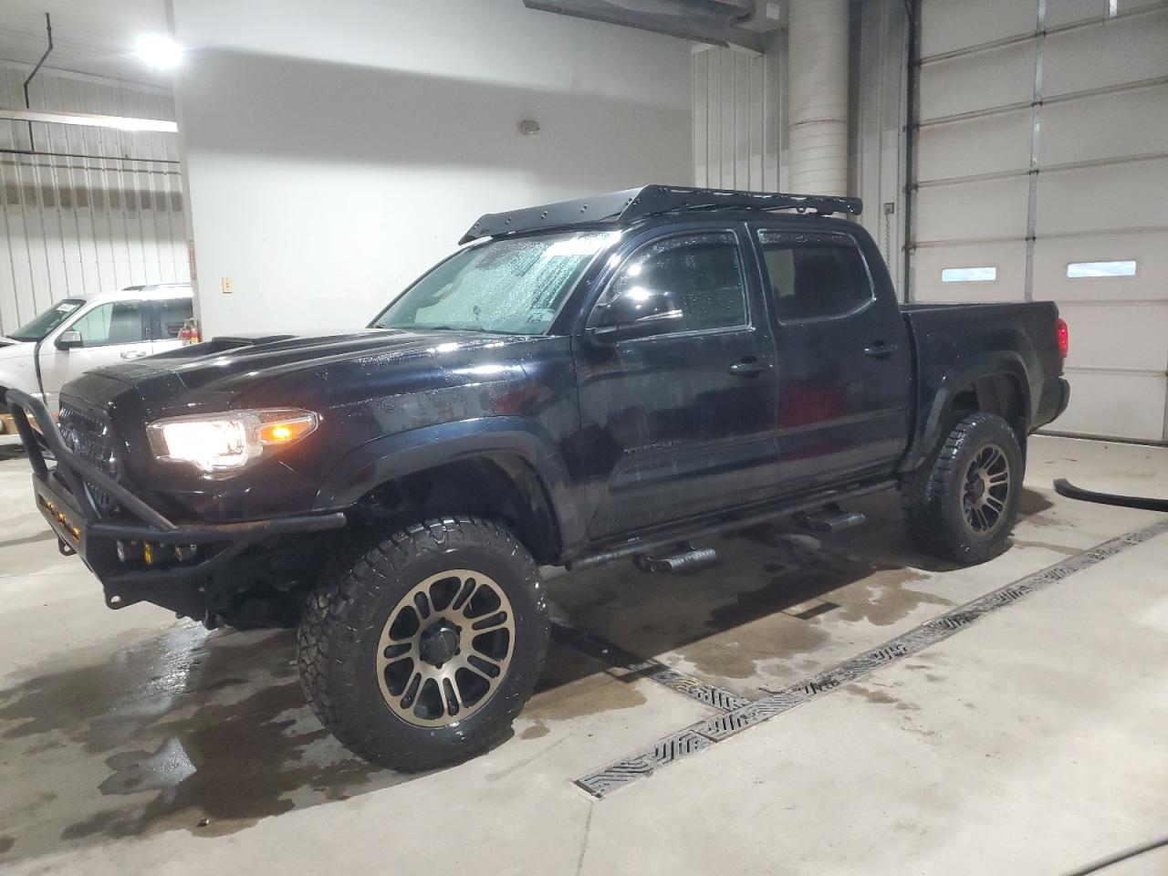 TOYOTA TACOMA DOUBLE CAB