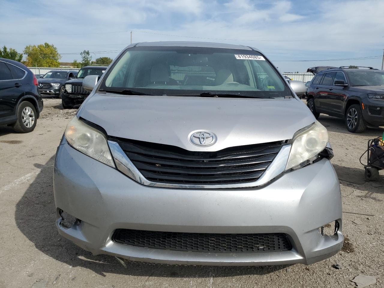 Lot #3262220116 2012 TOYOTA SIENNA LE