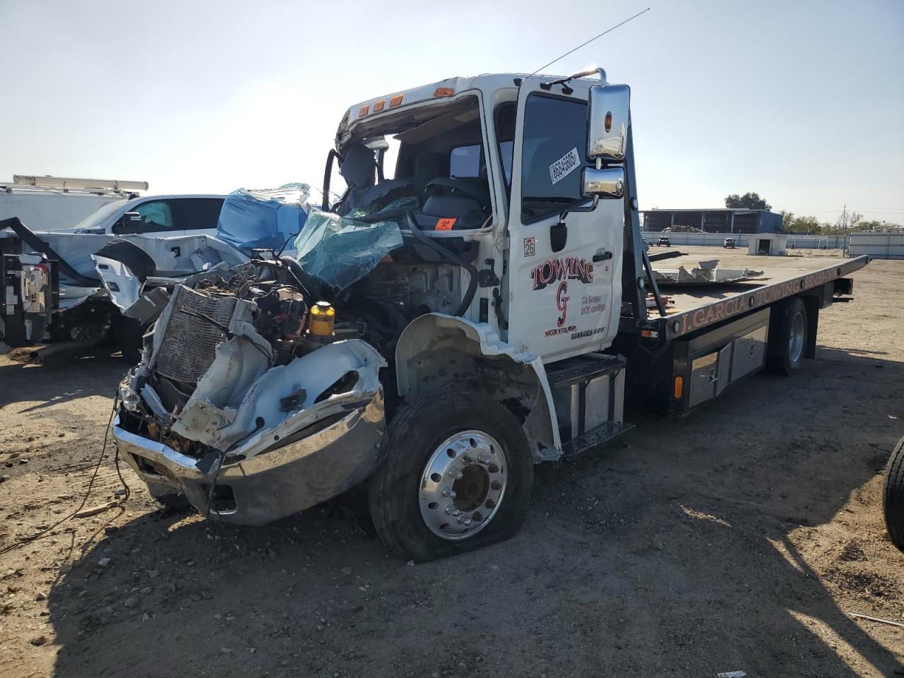 Lot #3298009178 2017 HINO 258/268