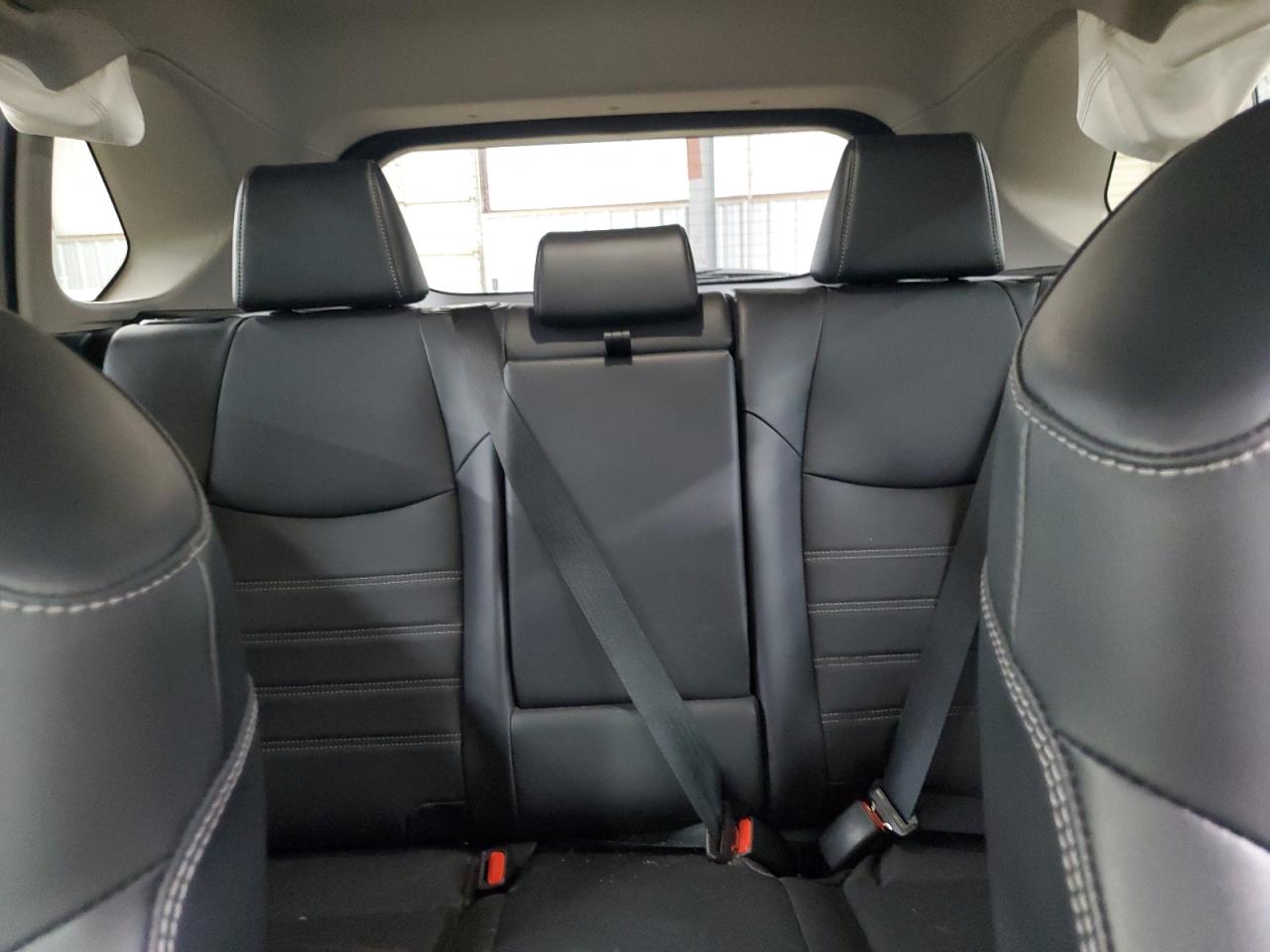 TOYOTA RAV4 XLE PREMIUM