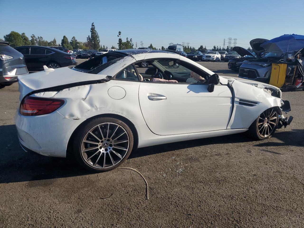 MERCEDES-BENZ SLC-CLASS 300