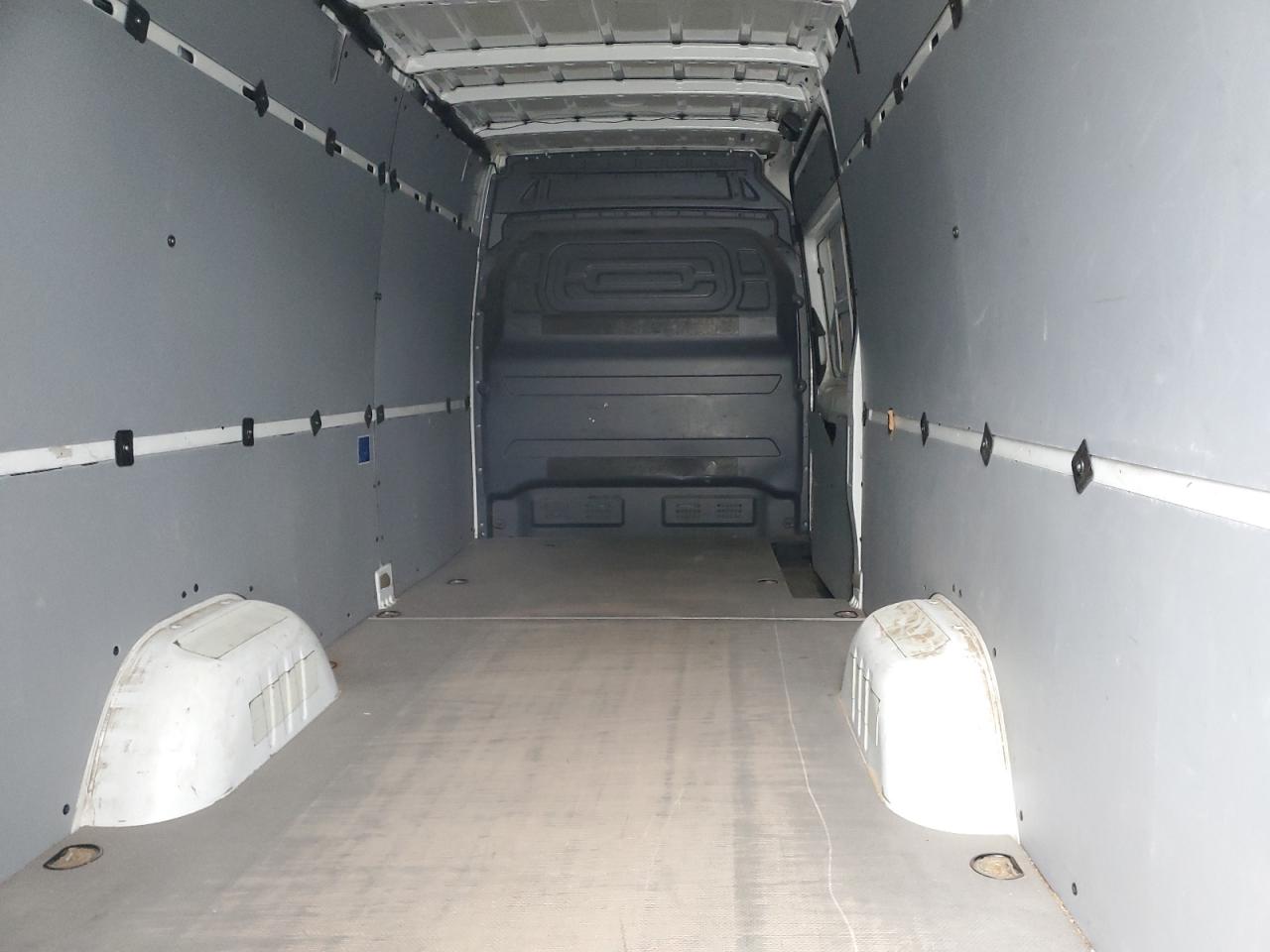 MERCEDES-BENZ SPRINTER 2500