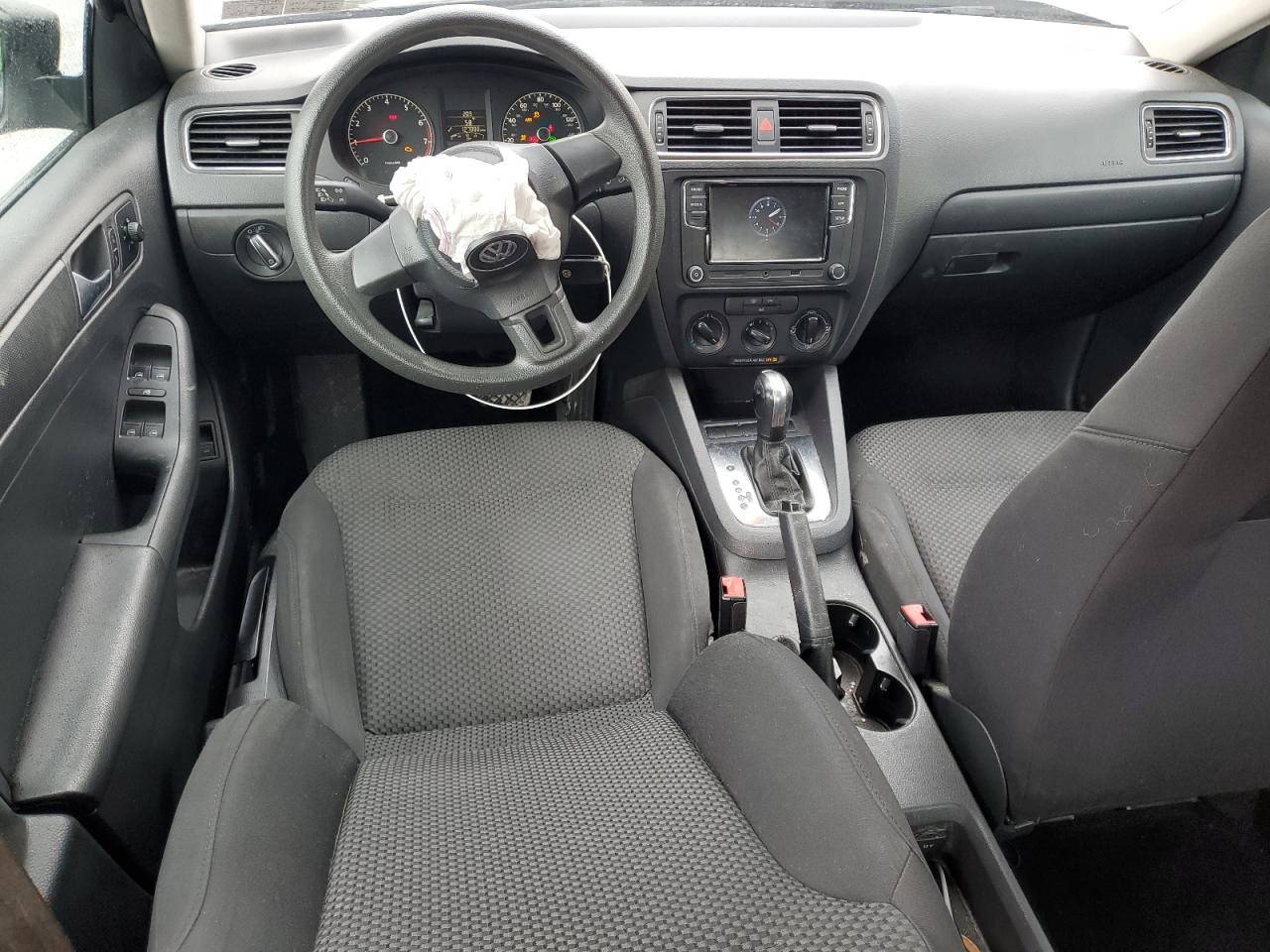 VOLKSWAGEN JETTA BASE