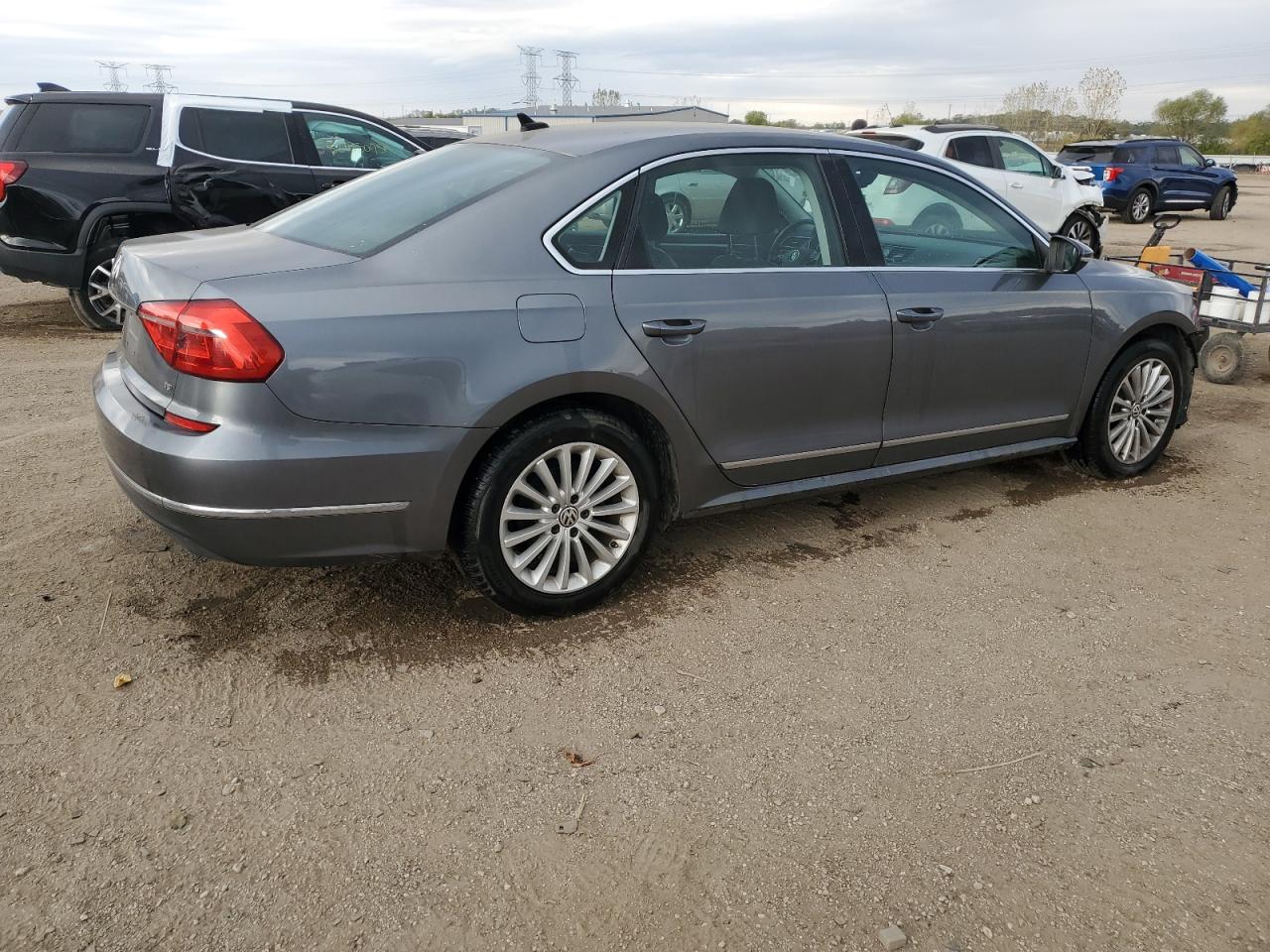 VOLKSWAGEN PASSAT SE