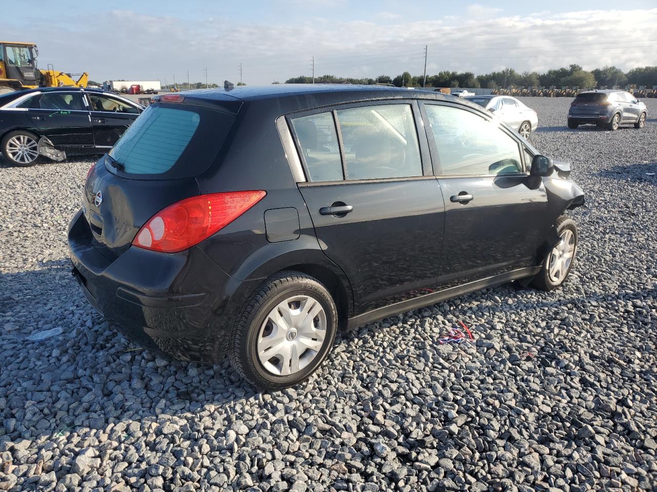 NISSAN VERSA S