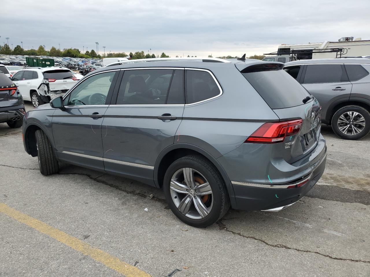 VOLKSWAGEN TIGUAN SE