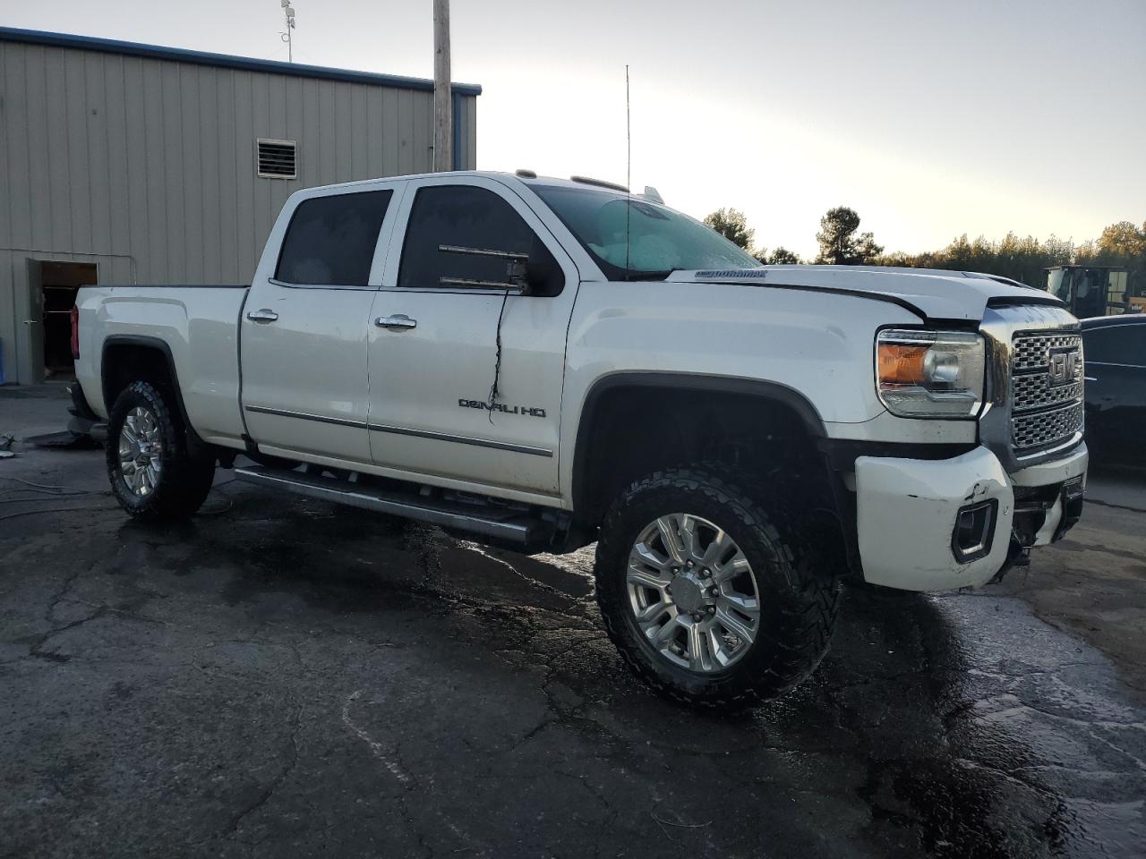 GMC SIERRA K2500 DENALI