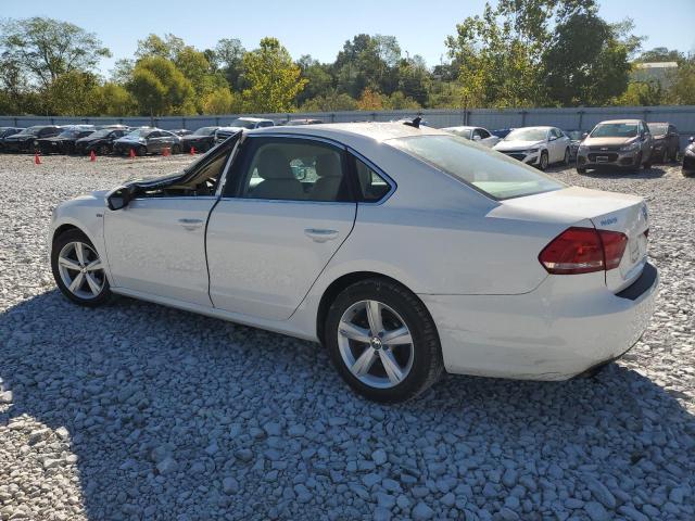 2015 VOLKSWAGEN PASSAT S 1VWAT7A38FC112059