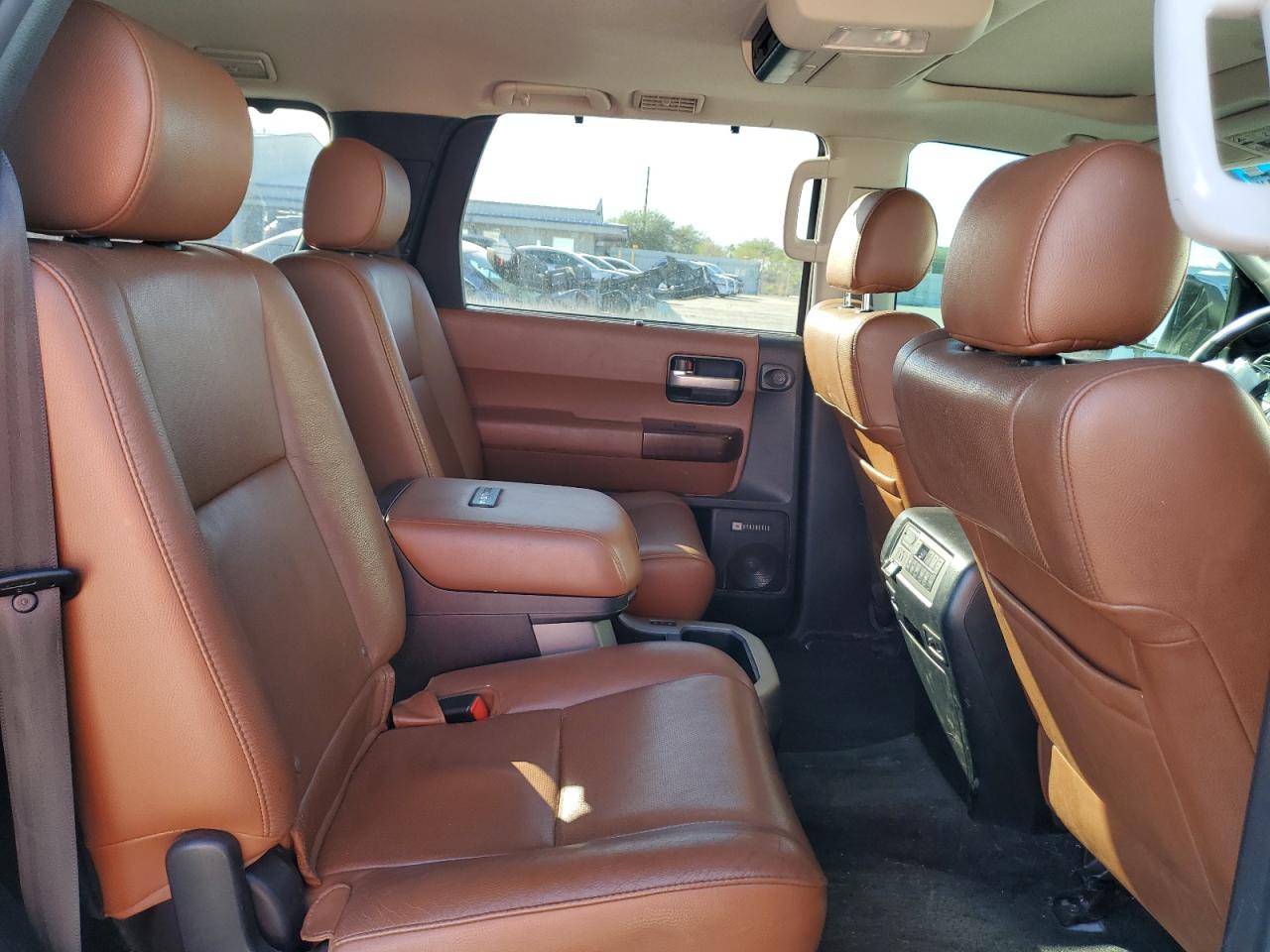 TOYOTA SEQUOIA PLATINUM