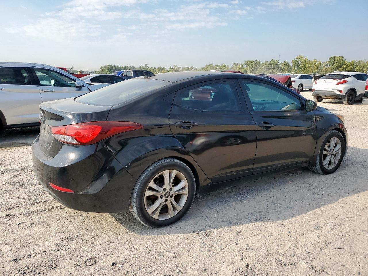 HYUNDAI ELANTRA SE