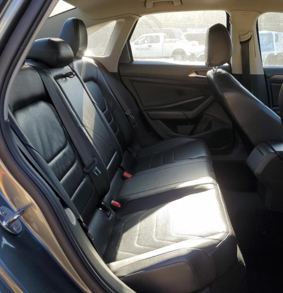 VOLKSWAGEN JETTA SEL PREMIUM