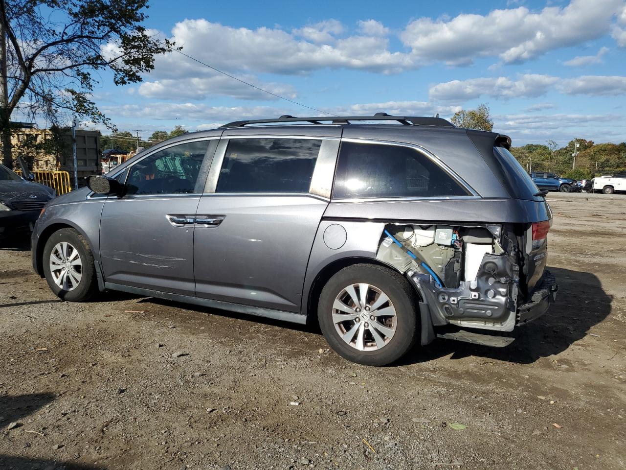Lot #3302910090 2017 HONDA ODYSSEY EX