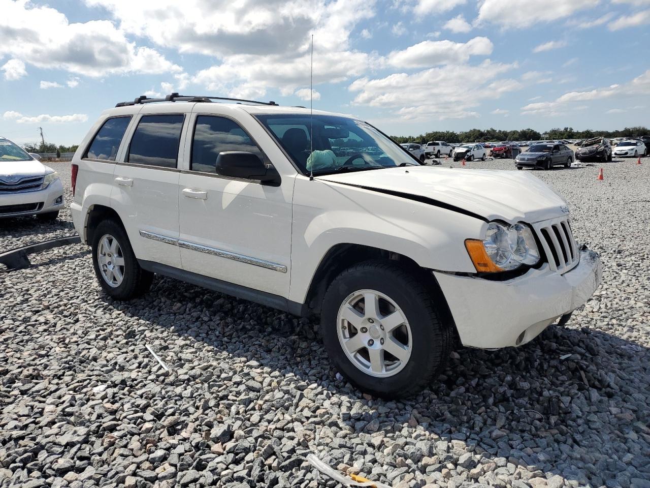 JEEP GRAND CHEROKEE LAREDO