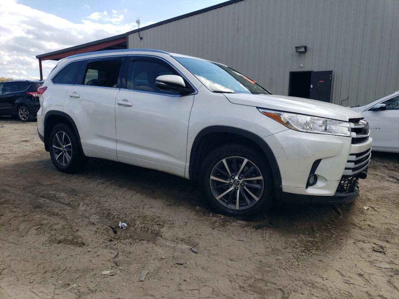 TOYOTA HIGHLANDER SE