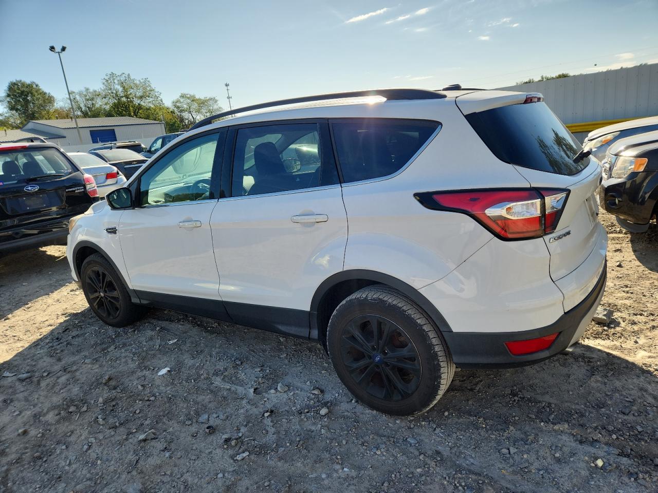 FORD ESCAPE SE