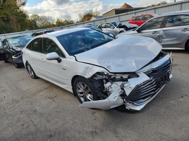 2019 TOYOTA AVALON XLE #3285546274