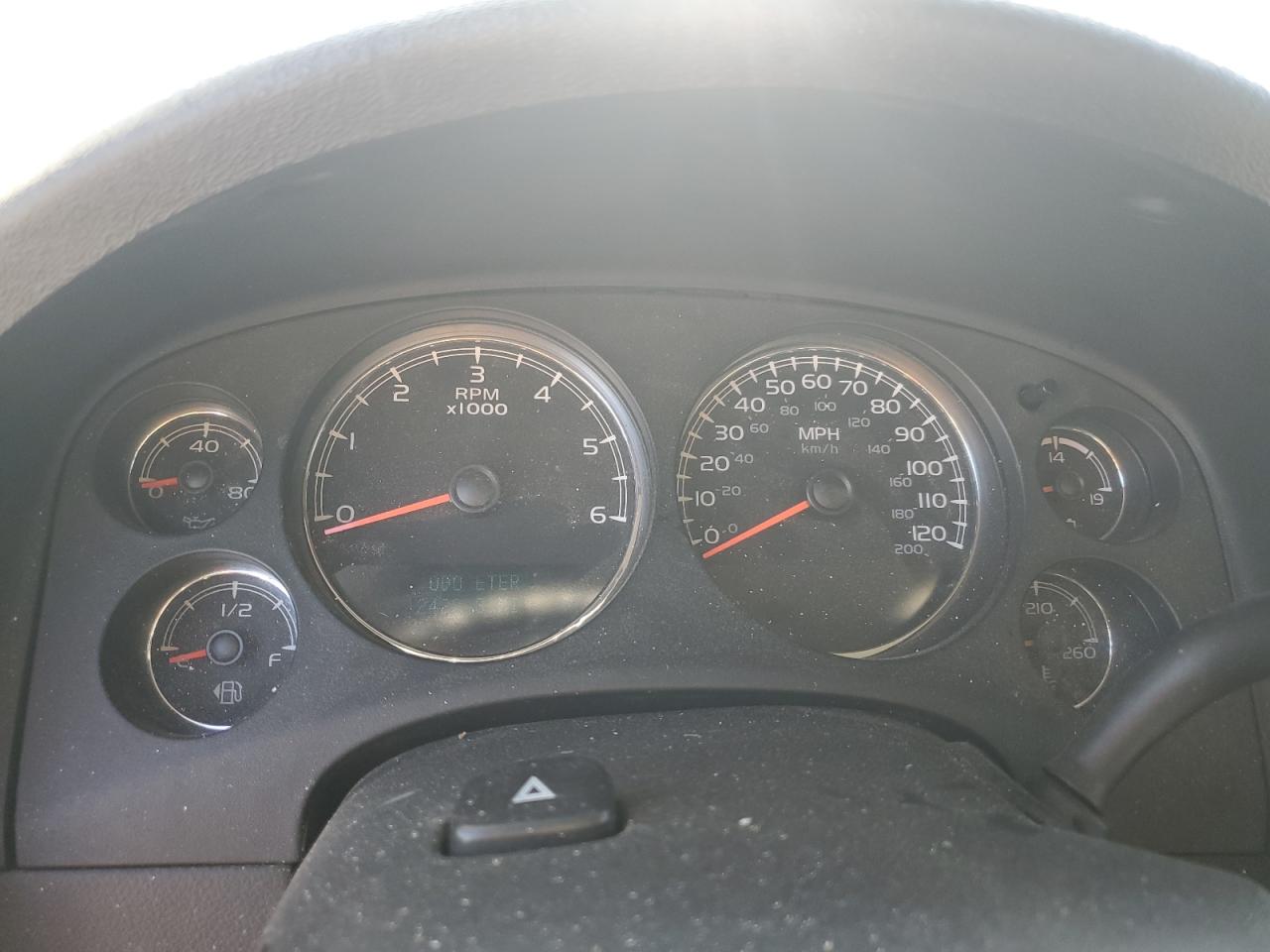 CHEVROLET TAHOE C1500 LS